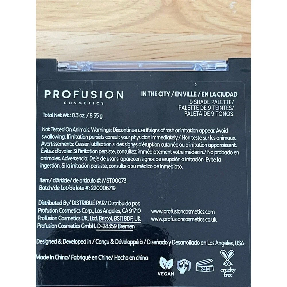 Profusion Cosmetics Artistry On-The-Go Makeup Kit In The City 7-Piece Set